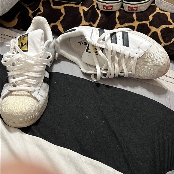 Adidas Superstar White with Black Stripes - Picture 1 of 1